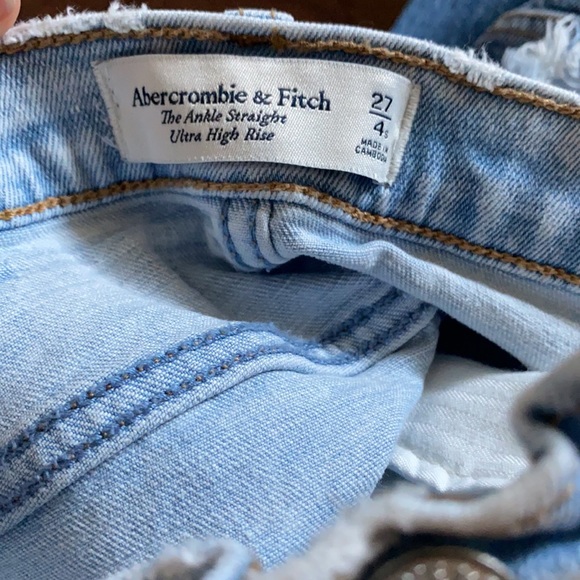 Abercrombie jeans only worn once - Picture 3 of 3